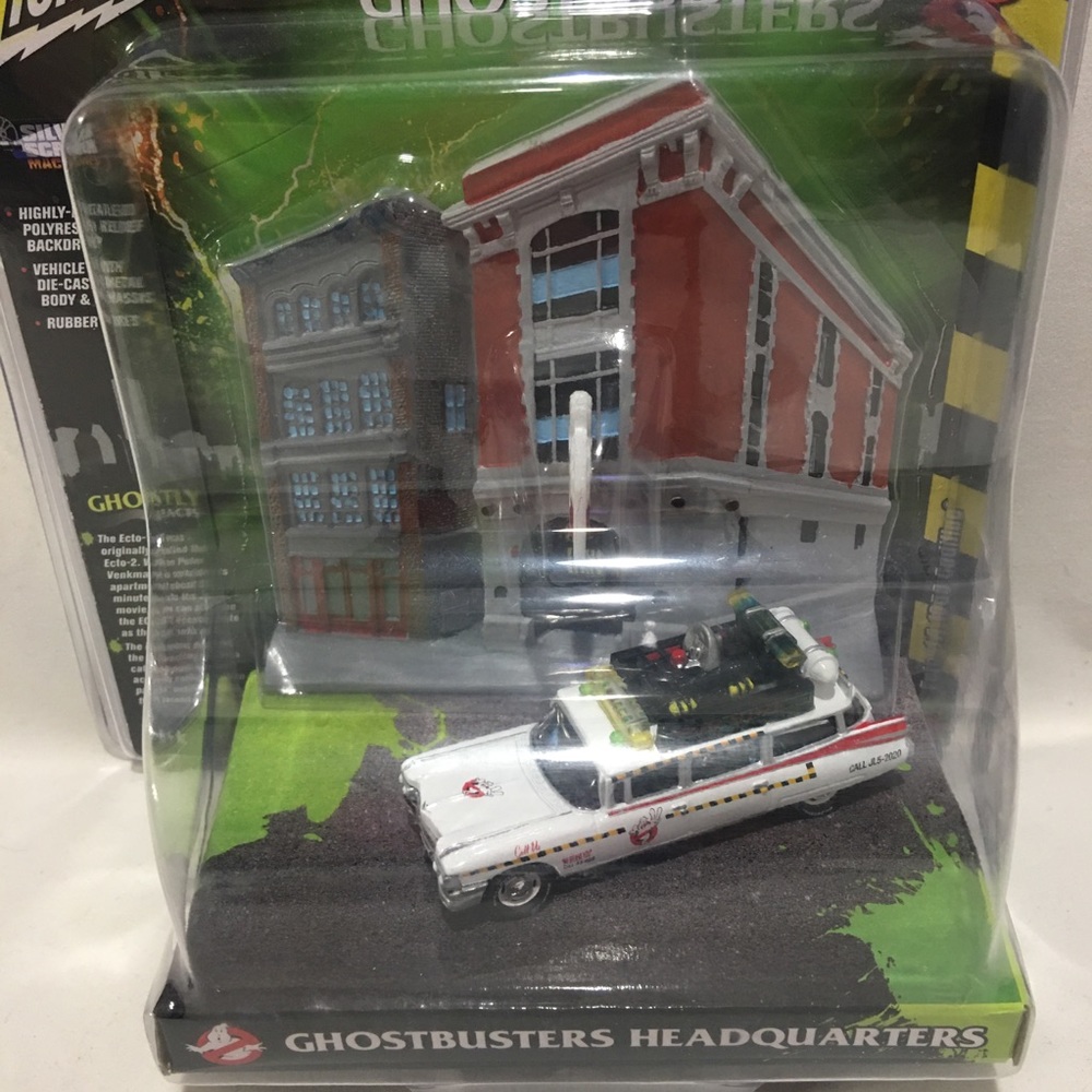 2018 Ghostbusters Ecto 1A 1959 Cadillac 1:64 Scale Johnny Lightning NIP - Picture 9 of 10